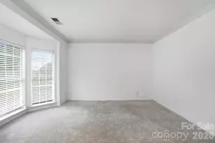 8725 Londonshire Dr, Charlotte, NC 28216 - Photo 7