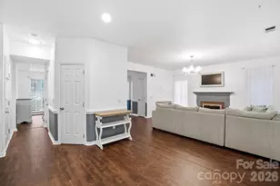 8725 Londonshire Dr, Charlotte, NC 28216 - Photo 13