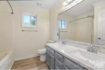 8725 Londonshire Drive, Charlotte, NC 28216 - Photo 35