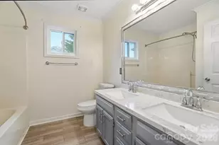 8725 Londonshire Dr, Charlotte, NC 28216 - Photo 35