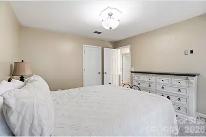 8725 Londonshire Drive, Charlotte, NC 28216 - Photo 37