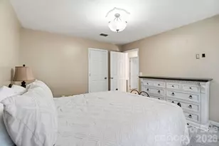 8725 Londonshire Dr, Charlotte, NC 28216 - Photo 37