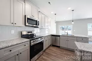 4733 Muskogee Dr, Charlotte, NC 28227 - Photo 5