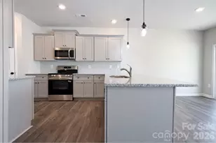 4733 Muskogee Dr, Charlotte, NC 28227 - Photo 3