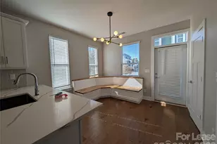 2322 Elizabeth Ml Pl, Charlotte, NC 28208 - Photo 7