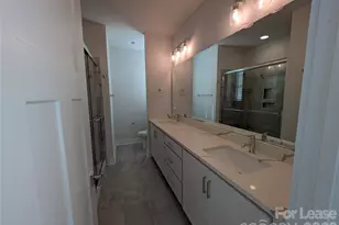 2322 Elizabeth Ml Pl, Charlotte, NC 28208 - Photo 19