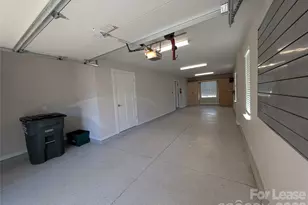 2322 Elizabeth Ml Pl, Charlotte, NC 28208 - Photo 29