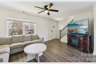 201 N Davis Avenue, Newton, NC 28658 - Photo 3