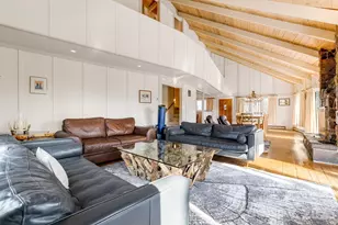 301 Highland Cir, Sugar Mountain, NC 28604 - Photo 9