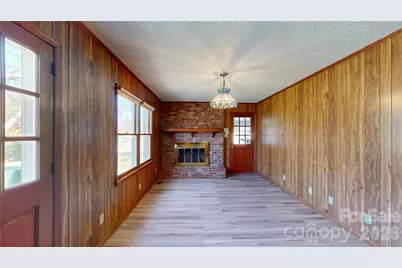 607 Edgewater Drive, Gaffney, SC 29340 - Photo 7