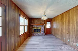 607 Edgewater Dr, Gaffney, SC 29340 - Photo 7