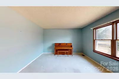 607 Edgewater Drive, Gaffney, SC 29340 - Photo 9