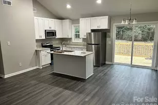 624 Northway Dr, Charlotte, NC 28208 - Photo 5