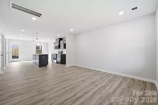 935 Wallace St, Statesville, NC 28677 - Photo 5