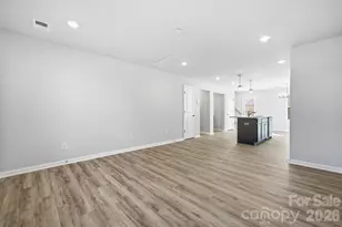 935 Wallace St, Statesville, NC 28677 - Photo 9