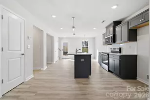 935 Wallace St, Statesville, NC 28677 - Photo 11