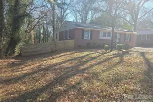 3301 Revolution Pk Dr, Charlotte, NC 28217 - Photo 21