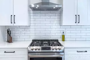 526 Seldon Dr, Charlotte, NC 28216 - Photo 7