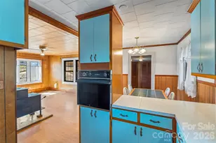 4676 Bowman Rd, Hickory, NC 28602 - Photo 9