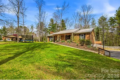 32 W Ashley Place, Etowah, NC 28729 - Photo 7