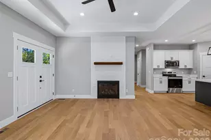 177 Shadow Run Rd, Hendersonville, NC 28792 - Photo 9