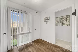 7911 Charter Oak Ln, Charlotte, NC 28226 - Photo 7