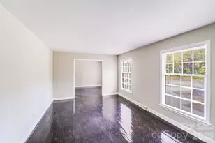 8337 Reedy Creek Rd, Charlotte, NC 28215 - Photo 9