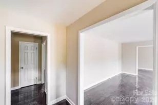 8337 Reedy Creek Rd, Charlotte, NC 28215 - Photo 13