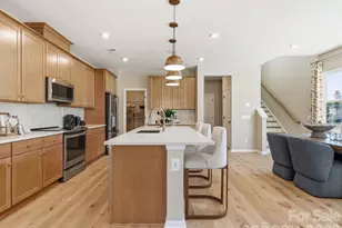 8434 Discovery Ln, Charlotte, NC 28216 - Photo 9