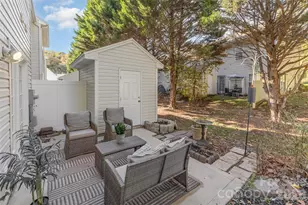 12327 Jessica Pl, Charlotte, NC 28269 - Photo 25