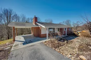 590 Big Oak Rd, Hendersonville, NC 28792 - Photo 7