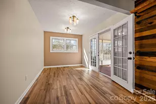 590 Big Oak Rd, Hendersonville, NC 28792 - Photo 17