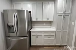 4739 Hedgemore Dr, Charlotte, NC 28209 - Photo 3