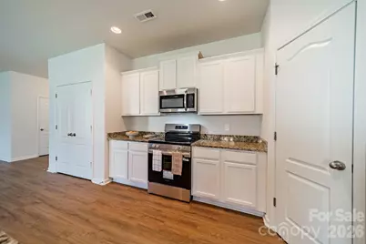 8315 Paw Valley Lane, Charlotte, NC 28214 - Photo 9