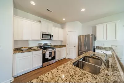 8315 Paw Valley Lane, Charlotte, NC 28214 - Photo 7