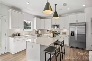 12000 Oak St, Charlotte, NC 28269 - Photo 9