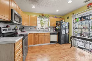 758 Mountainwater Dr, Charlotte, NC 28262 - Photo 11