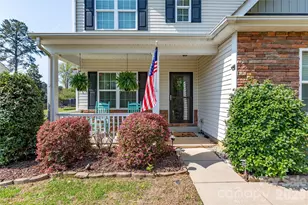 19449 Smith Cir, Cornelius, NC 28031 - Photo 3