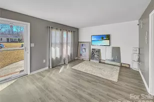 6531 Rosecran Dr, Charlotte, NC 28215 - Photo 29