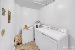 6531 Rosecran Dr, Charlotte, NC 28215 - Photo 27