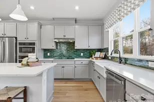 8410 Discovery Ln, Charlotte, NC 28216 - Photo 15