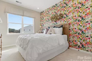 8410 Discovery Ln, Charlotte, NC 28216 - Photo 5