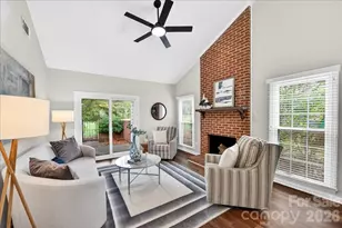 9227 N Vicksburg Park Ct, Charlotte, NC 28210 - Photo 5