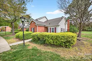 9227 N Vicksburg Park Ct, Charlotte, NC 28210 - Photo 31