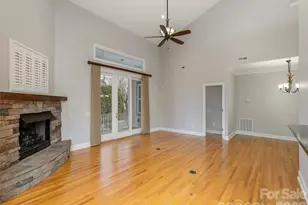 132 Towne Pl Dr, Hendersonville, NC 28792 - Photo 7