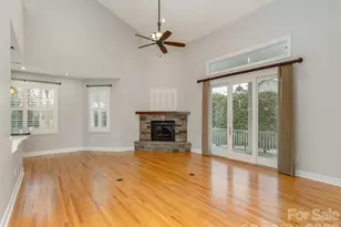 132 Towne Pl Dr, Hendersonville, NC 28792 - Photo 5