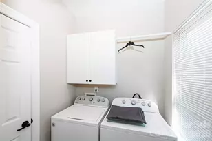 5919 Fitzwilliams Ln, Charlotte, NC 28270 - Photo 29