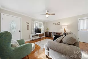 1437 Oak Hill Dr, Morganton, NC 28655 - Photo 3