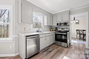 2404 Wildburne Ct, Charlotte, NC 28262 - Photo 15