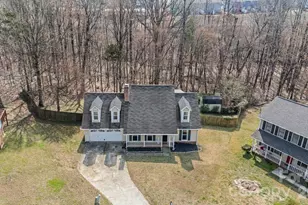 2404 Wildburne Ct, Charlotte, NC 28262 - Photo 3